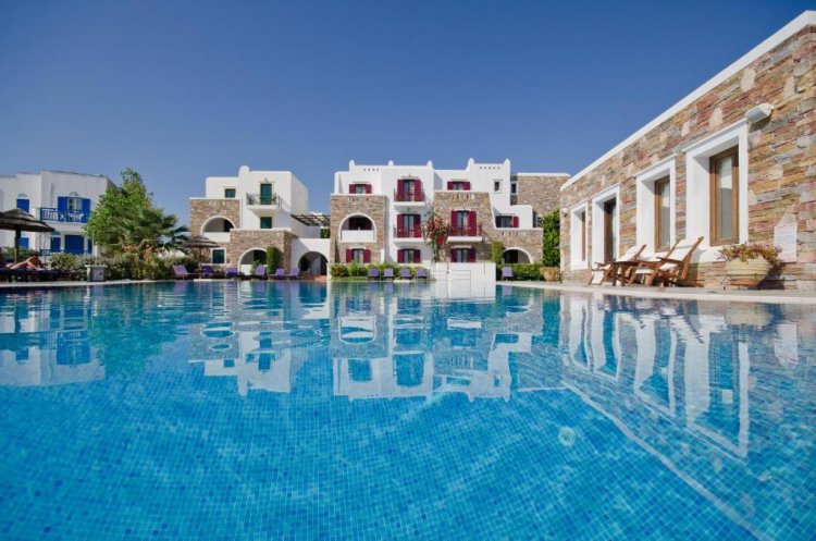Naxos Hotels: Στην Attica Group το Naxos Resort Beach Hotel
