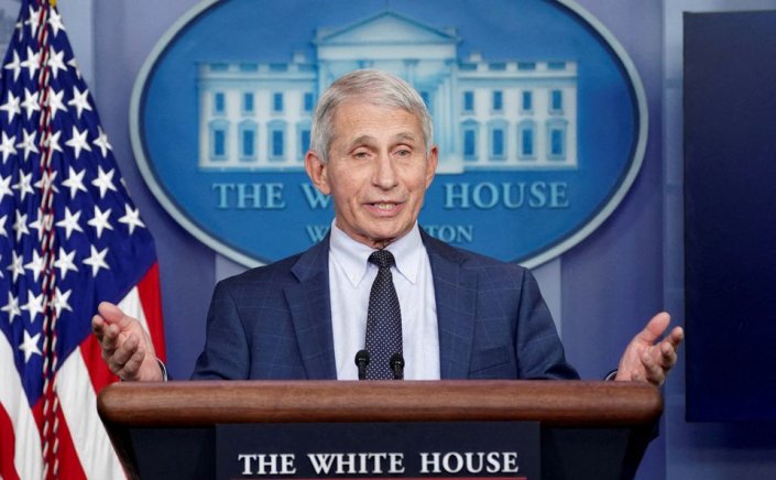 Dr. Anthony Fauci: Κίνδυνος αύξησης των νοσηλειών λόγω μεγάλου αριθμού κρουσμάτων COVID