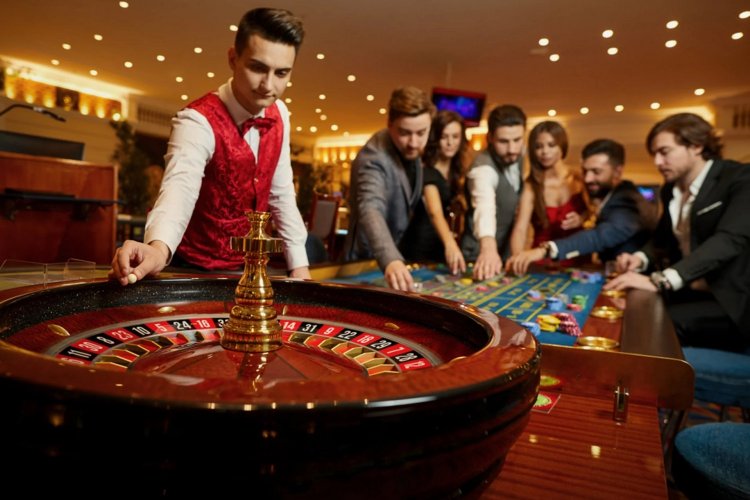 Casinos in Mykonos? Διεύρυνση της πελατειακής γκάμας των επίγειων τυχερών παιγνίων με έμφαση στον Τουρισμό!! Σε Μύκονο, Σαντορίνη franchise καζίνο στα 5στερα!!