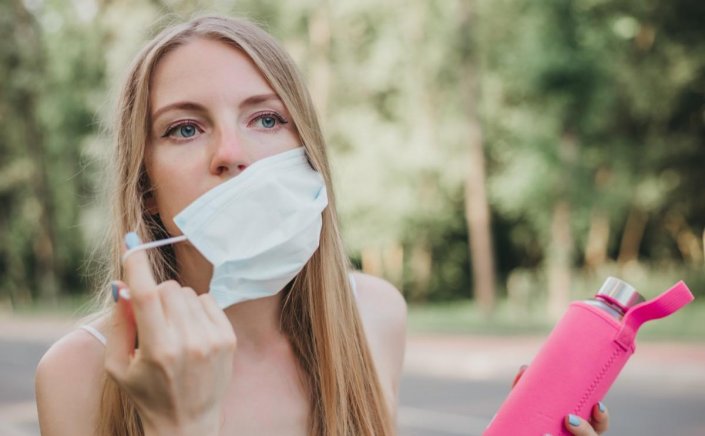 Easing Covid curbs - Θεμιστοκλέους: Κοντά στην κανονικότητα το καλοκαίρι!! Πότε φεύγει η μάσκα σε κλειστούς χώρους!!