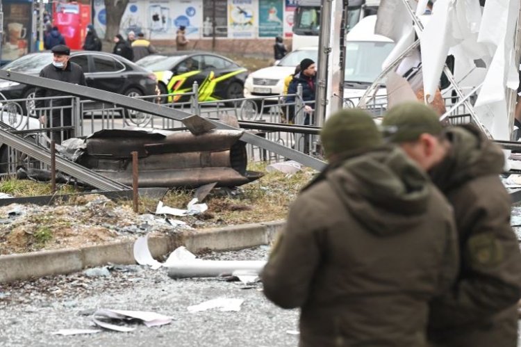 Russia attacks Ukraine: Δεύτερο κύμα επίθεσης από τη Ρωσία - Υπάρχουν δεκάδες νεκροί, λέει το Κίεβο