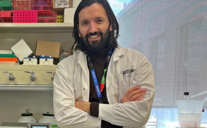 Coronavirus Disease - Dr Πρασσάς: Πόσο θα διαρκέσει η προστασία των εμβολιασμένων!! Έωλη η συζήτηση για κανονικότητα!!