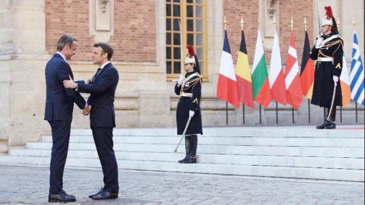 Versailles summit - PM Mitsotakis: Απαιτείται ευρωπαϊκή αντίδραση για την προστασία καταναλωτών, επιχειρήσεων και αγροτών από την ακρίβεια στην ενέργεια