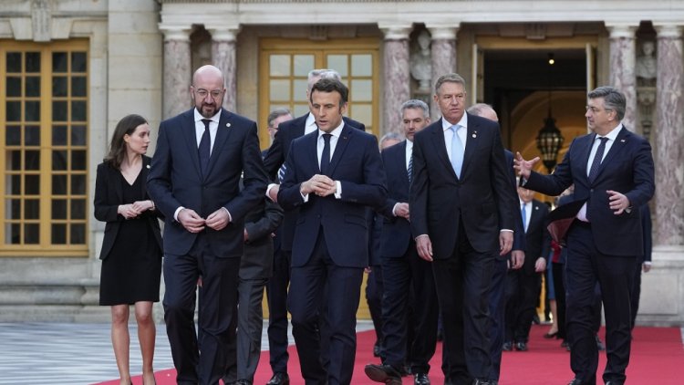 EU leaders - Versailles summit: Σύνοδος Κορυφής στις Βερσαλλίες: Αν απαιτηθεί θα ληφθούν πρόσθετα μέτρα κατά της Ρωσίας