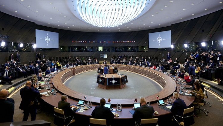 NATO defense ministers: Οι υπουργοί Άμυνας του NATO συζητούν την ενίσχυση της ανατολικής του πτέρυγας