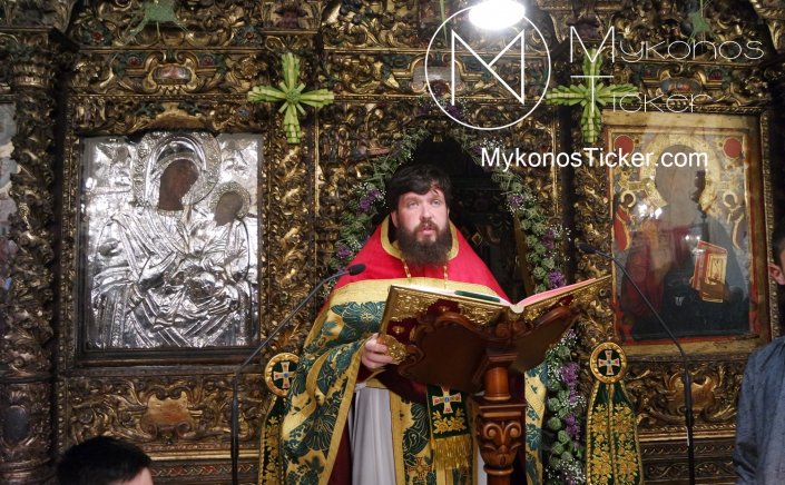 Palm Sunday in Mykonos: Κυριακή των Βαΐων, Θεία Λειτουργία στην Ιερά Μονή Παναγίας Τουρλιανής [εικόνες & videos]