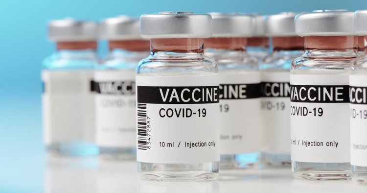 4th dose of Covid vaccine: Ανοίγει στις 7 Απριλίου η πλατφόρμα των ραντεβού για τους άνω των 80 ετών