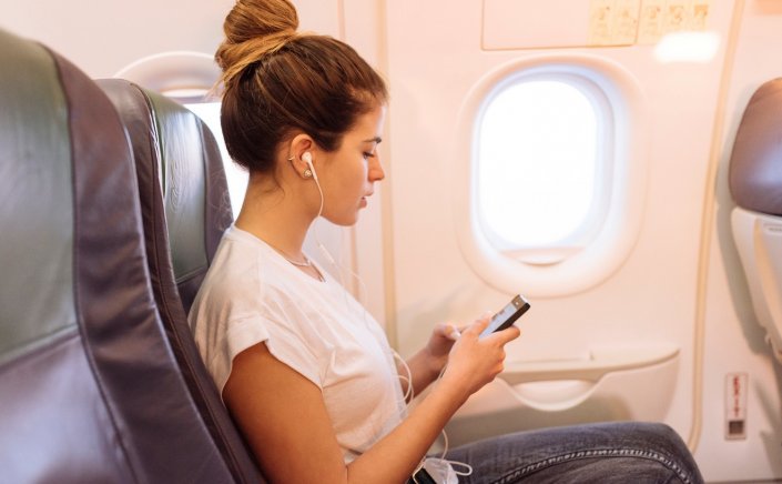 Easing Covid curbs - ECDC & EASA: Τέλος στην υποχρεωτική μάσκα σε αεροδρόμια και πτήσεις - Επικαιροποίηση του πρωτοκόλλου