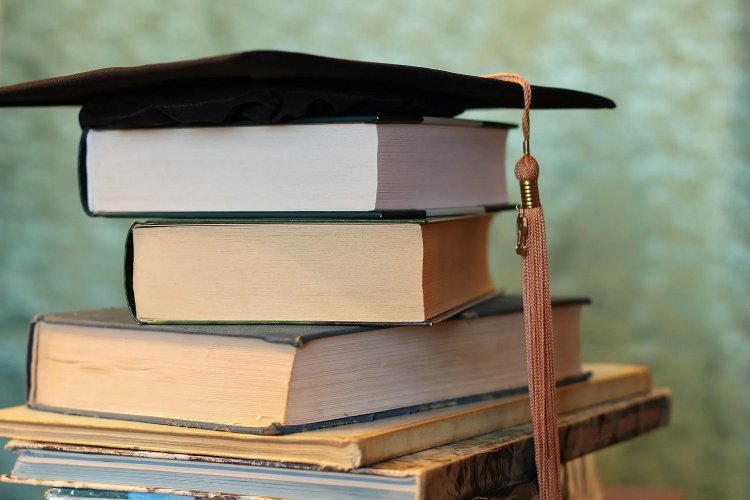 Aegean Islands: Σύμπραξη της Περιφέρειας με το Κολλέγιο Αθηνών  για υποτροφία σε υποψήφιους μαθητές Α' Γυμνασίου ή Α' Λυκείου [2022 - 2023]