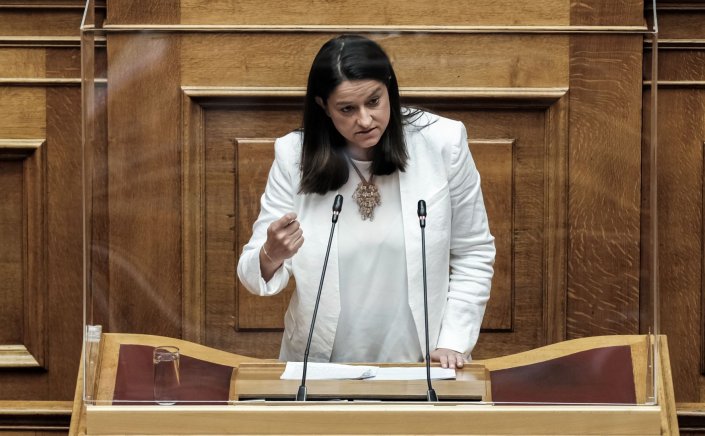 Parliament - Higher Education Institutions: Υπερψηφίστηκε με 157 «ναι» το νομοσχέδιο για τα ΑΕΙ μετά από σκληρή αντιπαράθεση