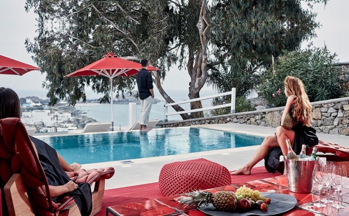 Tourism Policy: Οι Ιδιοκτήτες Τουριστικών Καταλυμάτων διαμαρτύρονται για αθέμιτο ανταγωνισμό με την ένταξη των καταλυμάτων βραχυχρόνιας μίσθωσης, σε χρηματοδοτούμενο πρόγραμμα!!