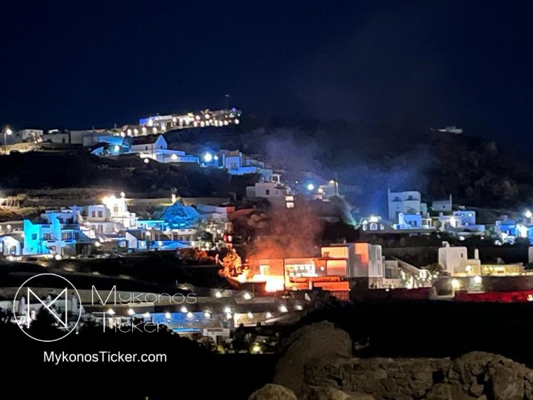 Mykonos: Φωτιά σε νεοανεγειρόμενη οικοδομή στην περιοχή Ορνός
