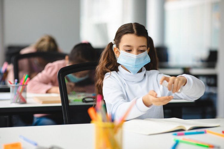 Coronavirus Disease: Συστάσεις και όχι υποχρεωτικότητα - Τι θα γίνει με τα πρωτόκολλα στα σχολεία