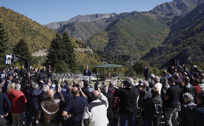 PM Mitsotakis: Για την κυβέρνηση της ΝΔ δεν υπάρχει ξεχασμένη γωνιά της Ελλάδας - Νέο αναπτυξιακό εργαλείο με χρηματοδοτικούς πόρους για δήμους της περιοχής