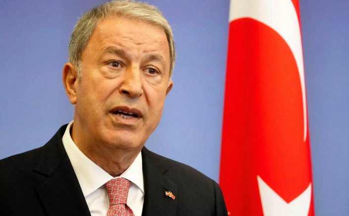 Turkish Defence Minister: Ακάρ σε σύγχυση!! Αποστρατιωτικοποιήστε τα νησιά και μετά ελάτε να συζητήσουμε!!