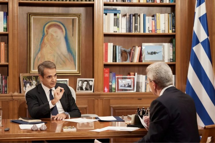 PM Mitsotakis: Η αγωνία του Πρωθυπουργού πριν από το... πέναλτι