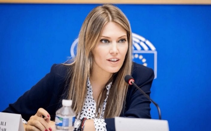 Arrest of Eva Kaili: Σύλληψη Καϊλή!! Η ζημιά στον Μητσοτάκη και το τέλος του αντιΣΥΡΙΖΑ μετώπου!!