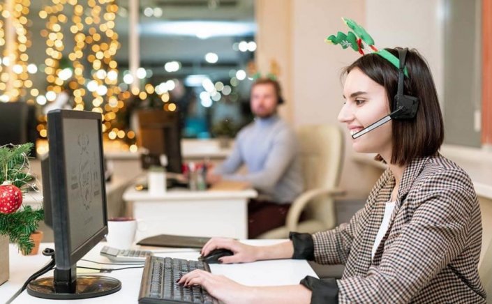 Holidays & Overtime Pay: Πως αμείβονται οι εργαζόμενοι τις αργίες Χριστουγέννων και Πρωτοχρονιάς