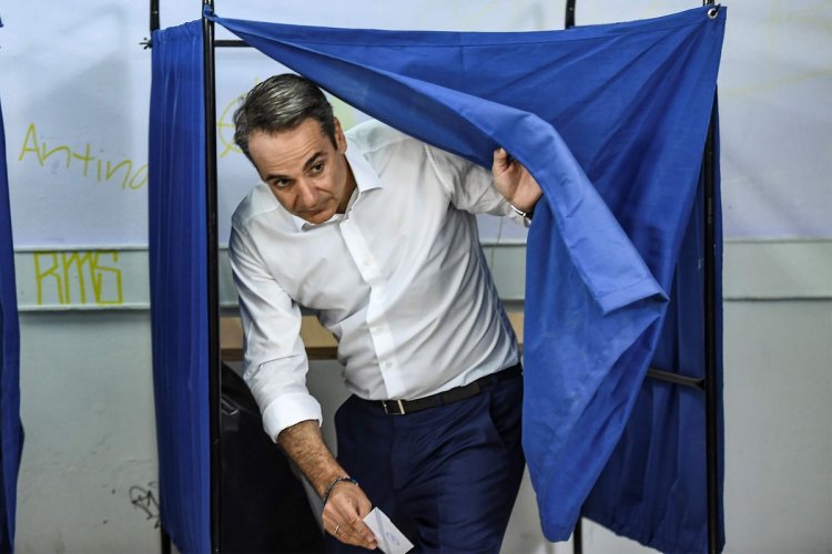 Greek polls - MRB: Μητσοτάκη κάνε τώρα εκλογές, μετά θα είναι αργά!!