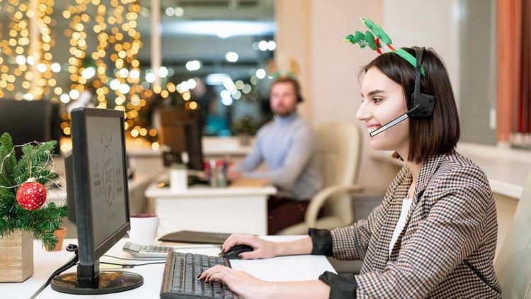 Holidays & Overtime Pay: Πως αμείβονται οι εργαζόμενοι τις αργίες Χριστουγέννων και Πρωτοχρονιάς