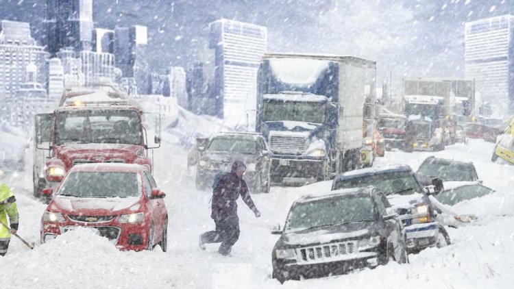 US winter storm: Τουλάχιστον 26 νεκροί από τη φονική χιονοθύελλα - Οδηγοί εγκλωβίστηκαν στα αυτοκίνητά τους στο Μπάφαλο