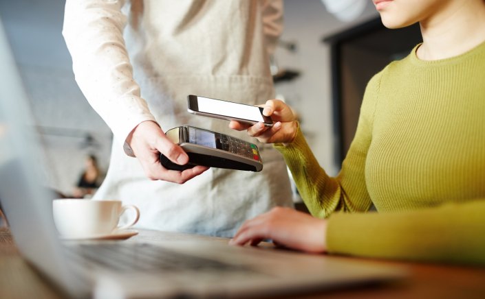 Cash payment limitations: Ηλεκτρονικές συναλλαγές!! Νέα μείωση στο όριο για πληρωμές σε μετρητά!!