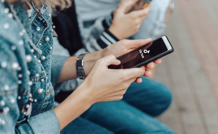TikTok: Το TikTok καθιερώνει όριο μίας ώρας την ημέρα, για νέους κάτω των 18 ετών