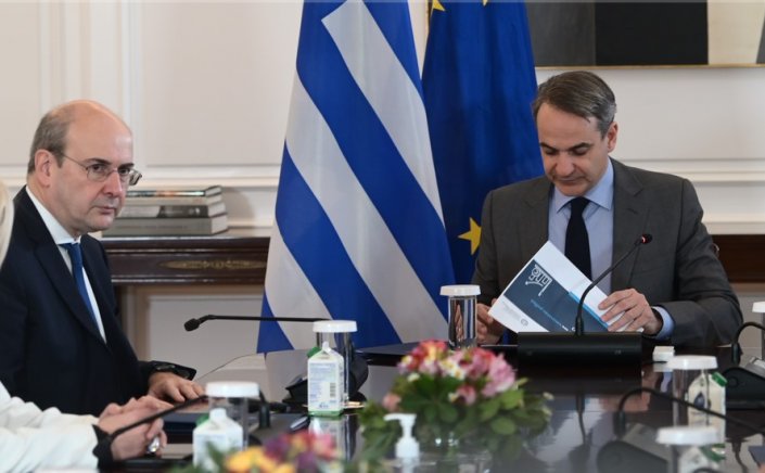 PM Mitsotakis - Minimum Wage: Στα 780 ευρώ ο κατώτατος μισθός από 1η Απριλίου