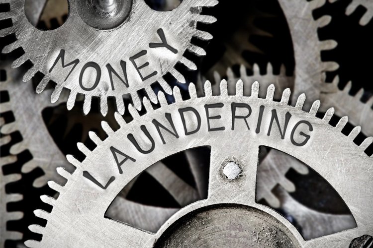 Money laundering: Εκατοντάδες πρόσωπα ψάχνονται για ξέπλυμα χρήματος!!