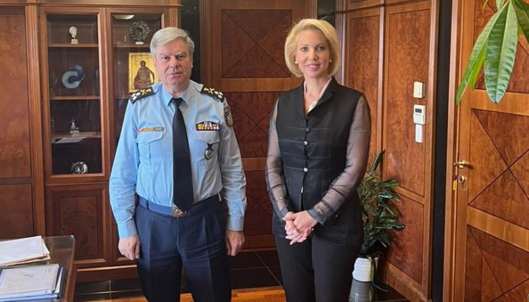 MP Katerina  Monogiou: Η Μύκονος ενισχύεται με 130 αστυνομικούς και η Σαντορίνη με τουλάχιστον 90 για τη φετινή τουριστική σεζόν