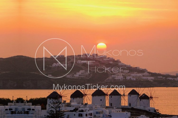 Tax evasion at Mykonos villas: Φοροδιαφυγή “μαμούθ” με 200 πολυτελείς βίλες στην Μύκονο