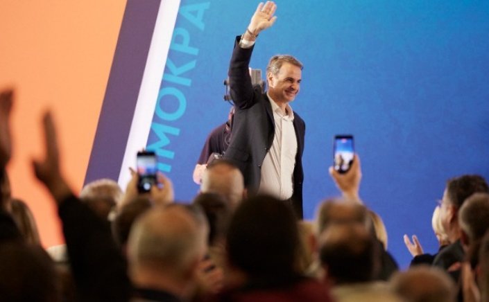PM Mitsotakis: Θα συνεχίσουμε να πηγαίνουμε μπροστά ή θα γυρίσουμε πίσω, το δίλημμα των εκλογών