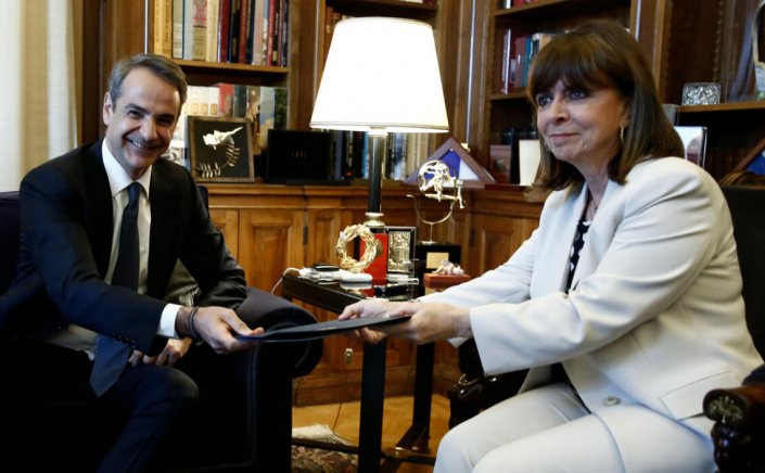 After Election Day? Αντίστροφη μέτρηση για τις διερευνητικές εντολές – Οι κινήσεις Μητσοτάκη για την επίσπευση των εκλογών