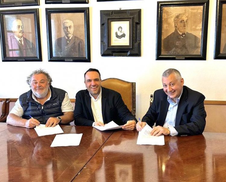 Mayor of Mykonos, K. Koukas: Υπεγράφη η σύμβαση για την προμήθεια και εγκατάσταση δύο νέων μονάδων αφαλάτωσης στην Μύκονο