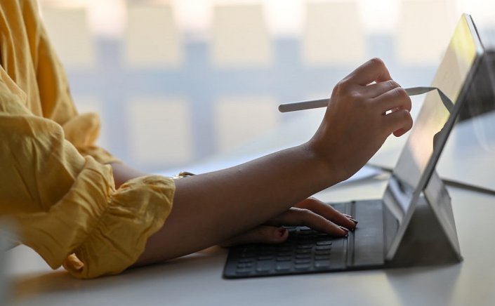 Tax Control Policy: Τριήμερο Αγίου Πνεύματος!! Ντεμπούτο στο  υπερόπλο, “ΕΛΕΓΧΟΣLive” με τον  φάκελο του φορολογούμενου στο tablet του ελεγκτή!! Ποινές & λουκέτα στους παραβάτες!!