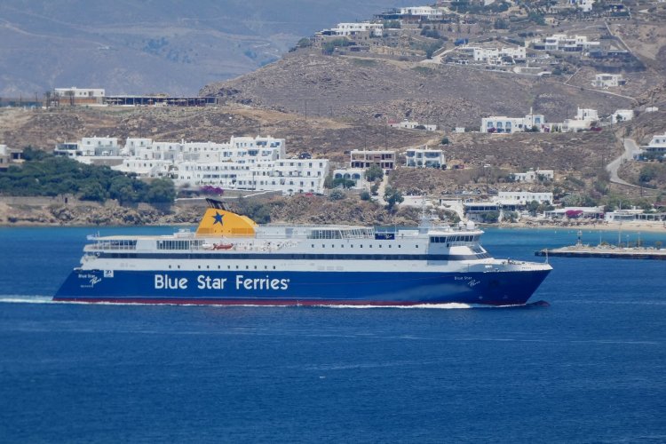 Ferry Routes: Κάθε Σάββατο  η γραμμή Πειραιάς - Μύκονος - Χίος -  Λέσβος, με το Blue Star  Patmos