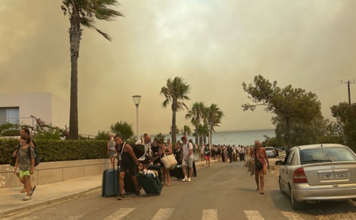 Wildfire in Rhodes: Εκτάκτως help desk για τουριστικούς φορείς, στην πόλη της Ρόδου, από το υπουργείο Τουρισμού, λόγω πυρκαγιών!!
