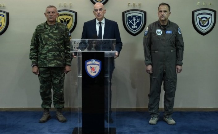 Defense Min. Dendias: Απονομή βαθμού αντιπτεράρχου στους σμηναγό Χρ. Μουλά και ανθυποσμηναγό Π. Στεφανίδη, οι οποίοι έπεσαν εν ώρα καθήκοντος