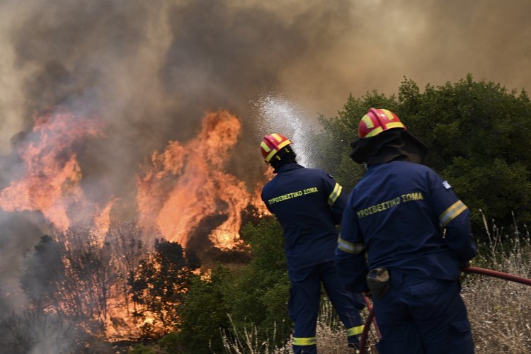 Fireservice: Με 4.547 κενές θέσεις η Πυροσβεστική!! Οι πυροσβέστες δεν είναι στα Βαρέα και Ανθυγιεινά!!