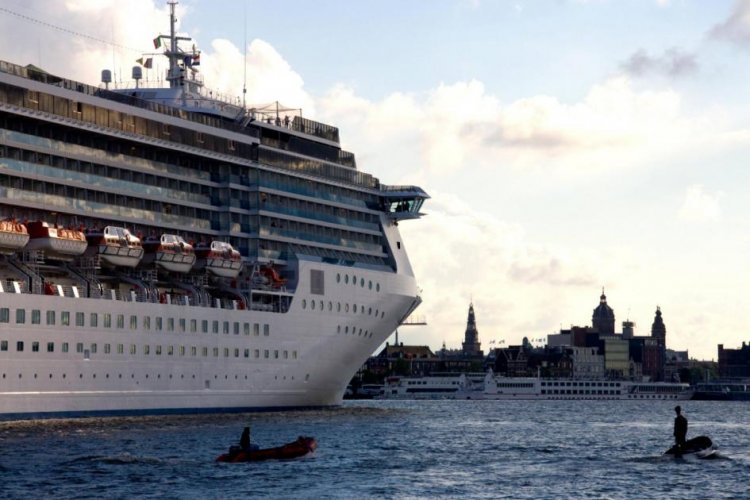 Combating Overtourism: Τέλος τα κρουαζιερόπλοια στο κέντρο του Άμστερνταμ