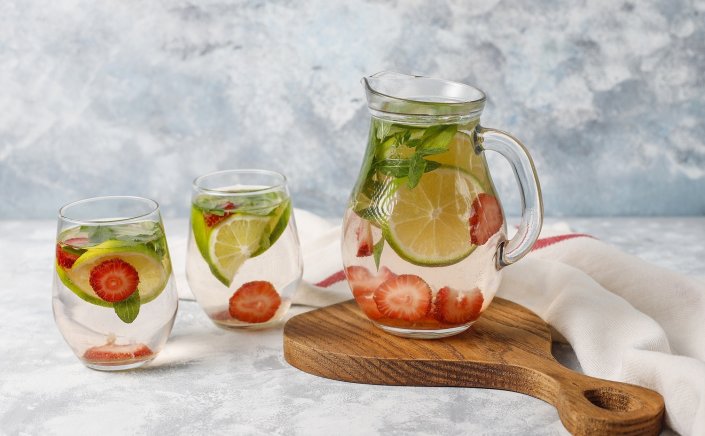 Iced water: Πώς το παγωμένο νερό μπορεί να μας βοηθήσει να κάψουμε περισσότερες θερμίδες!!