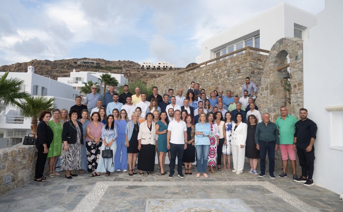 Mykonos Mayoral Election 2023 - Χρήστος Βερώνης: Είμαστε εδώ με σεβασμό στην κοινωνία, αγάπη και όραμα για το νησί μας