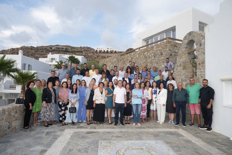 Mykonos Mayoral Election 2023 - Χρήστος Βερώνης: Είμαστε εδώ με σεβασμό στην κοινωνία, αγάπη και όραμα για το νησί μας