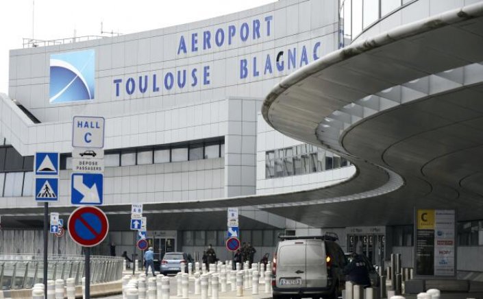 Six French airports evacuated: Εκκενώθηκαν έξι αεροδρόμια στη Γαλλία μετά από απειλές για βόμβα