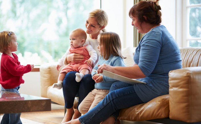 In-Home Childcare / Babysitting: Νταντάδες της Γειτονιάς και στην Μύκονο!! Όλες οι πληροφορίες σχετικά με τη δράση!!