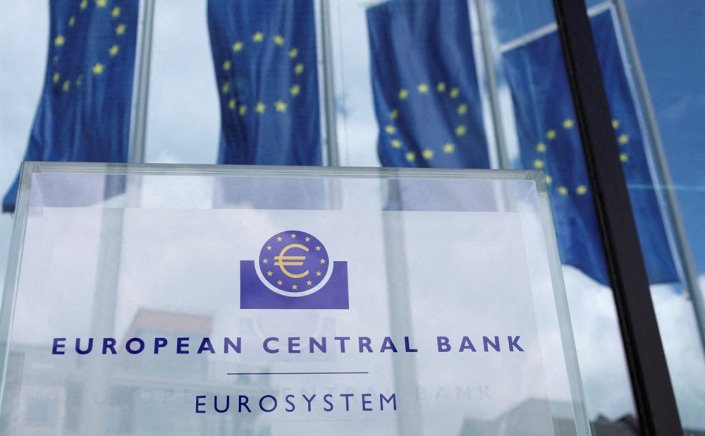 ECB - Europe's Debt Crisis: Η ΕΚΤ προειδοποιεί για νέα κρίση χρέους στην ευρωζώνη