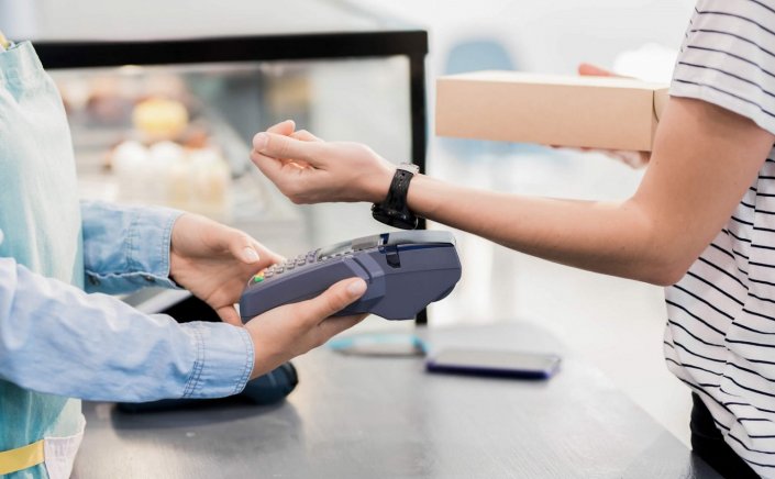 POS System: Υποχρεωτικά POS παντού, από το νέο έτος επιπλέον 35 δραστηριότητες - Ηλεκτρονικές πληρωμές σε μεσίτες, αγοραπωλησίες ακινήτων, ταξί, λαϊκές αγορές [Οι 35 ΚΑΔ]