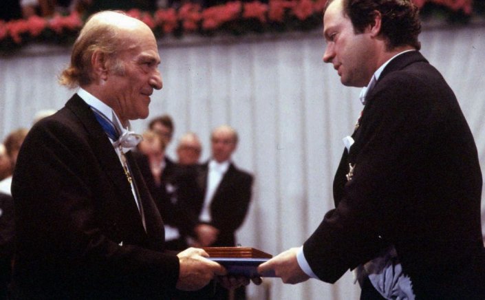 Οδυσσέας Ελύτης: Ο «ποιητής του Αρχιπελάγους» κατακτά το Νόμπελ