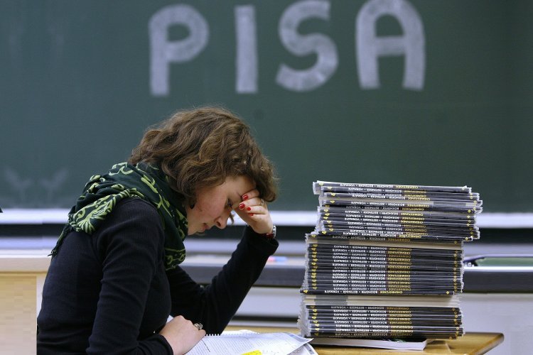 PISA: Απογοητευτικά τα αποτελέσματα των Ελλήνων μαθητών στον τελευταίο διαγωνισμό!! Ελληνική πανωλεθρία στα Μαθηματικά...