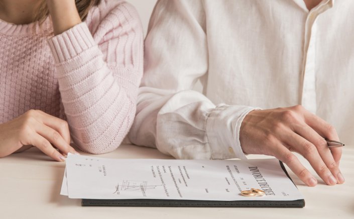 Married Filing Separately: Φορολογικό «διαζύγιο»!! Οδηγός με 19 SOS, για τις χωριστές φορολογικές δηλώσεις συζύγων - Τα οφέλη και οι παγίδες